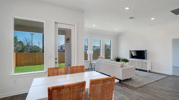 1813 Walnut Grove BND, Leander, TX 78641