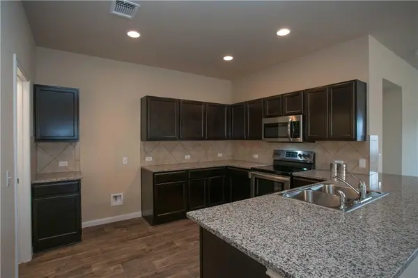 205 Garcitas Creek LN, Hutto, TX 78634