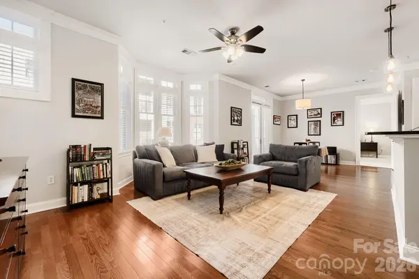 2810 Selwyn AVE #324, Charlotte, NC 28209