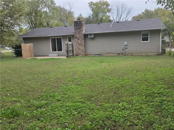 1705 N Washington ST, Nevada, MO 64772