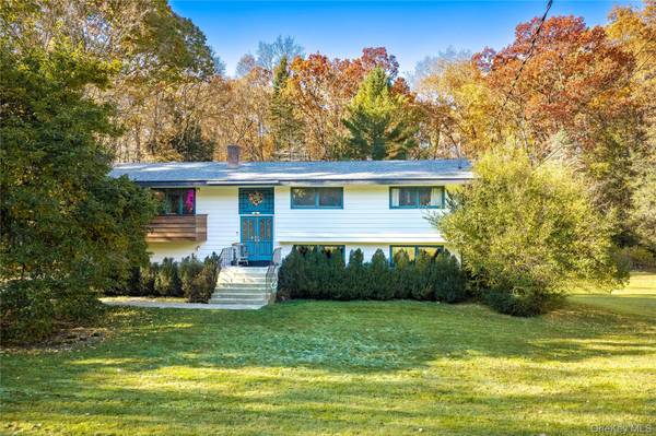 45 San Souci DR, Pawling, NY 12564