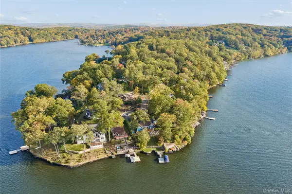 3 The Crest Way, Danbury, CT 06811