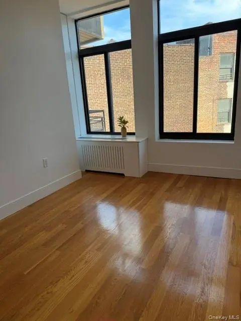 29-11 N 12 Street, Astoria, NY 11102