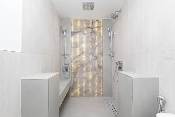 1106 CALLE PICCIONI #6, San Juan, PR 00907