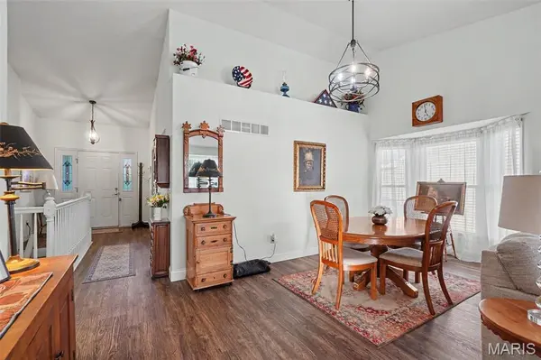 7131 Dulce Domum DR, St Charles, MO 63368