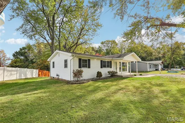 1802 Rosebud WAY, St Peters, MO 63376
