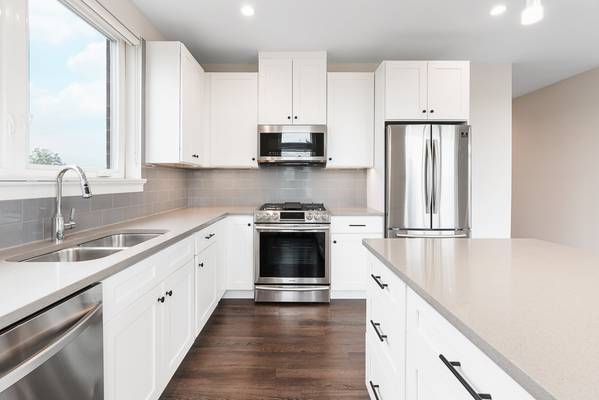 546 Green Bay RD #310, Highwood, IL 60040