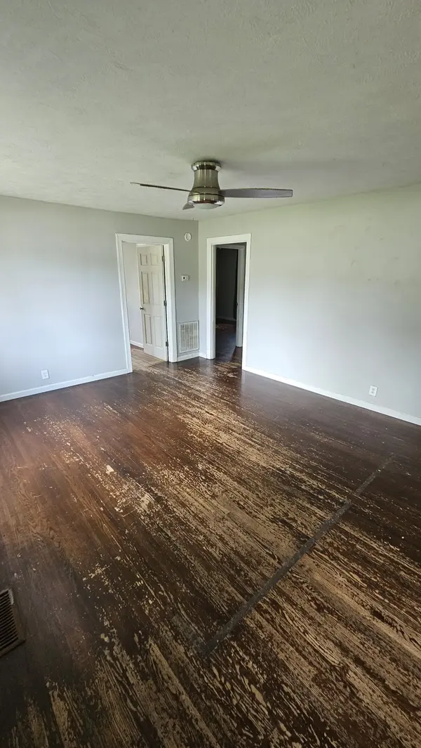 500 Woodrow St, Manchester, TN 37355