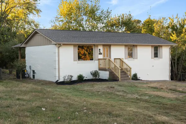 208 Evergreen Cir, Hendersonville, TN 37075