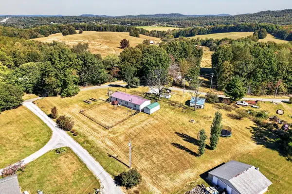 5689 Bell Rd, Cookeville, TN 38506