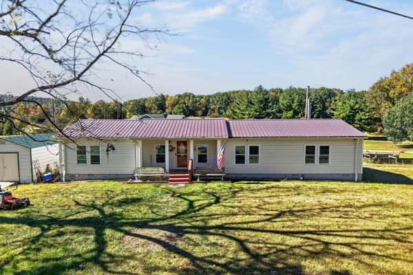 5689 Bell Rd, Cookeville, TN 38506
