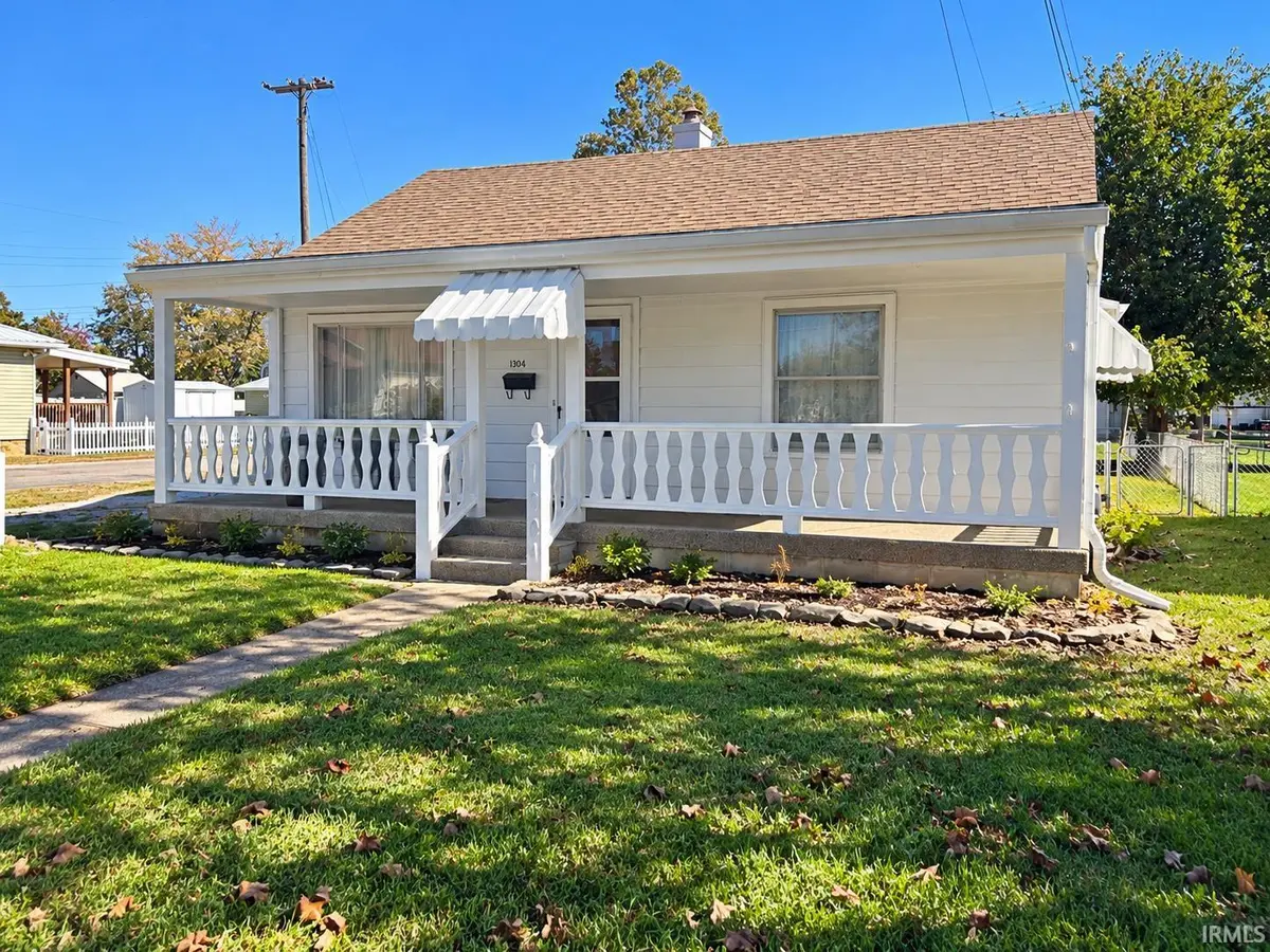 1304 Meridian ST, Shelbyville, IN 46176