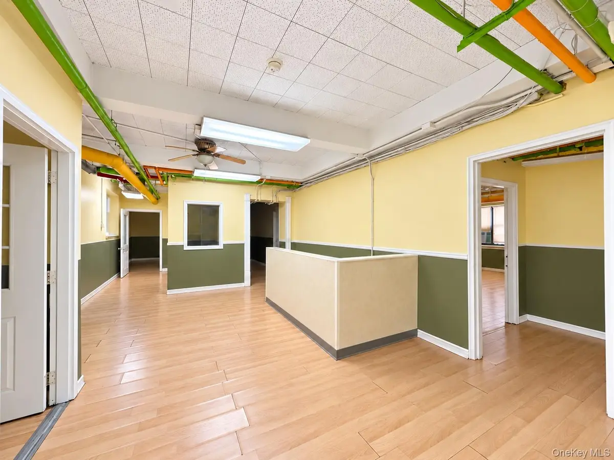 31-70 138 ST, Flushing, NY 11354
