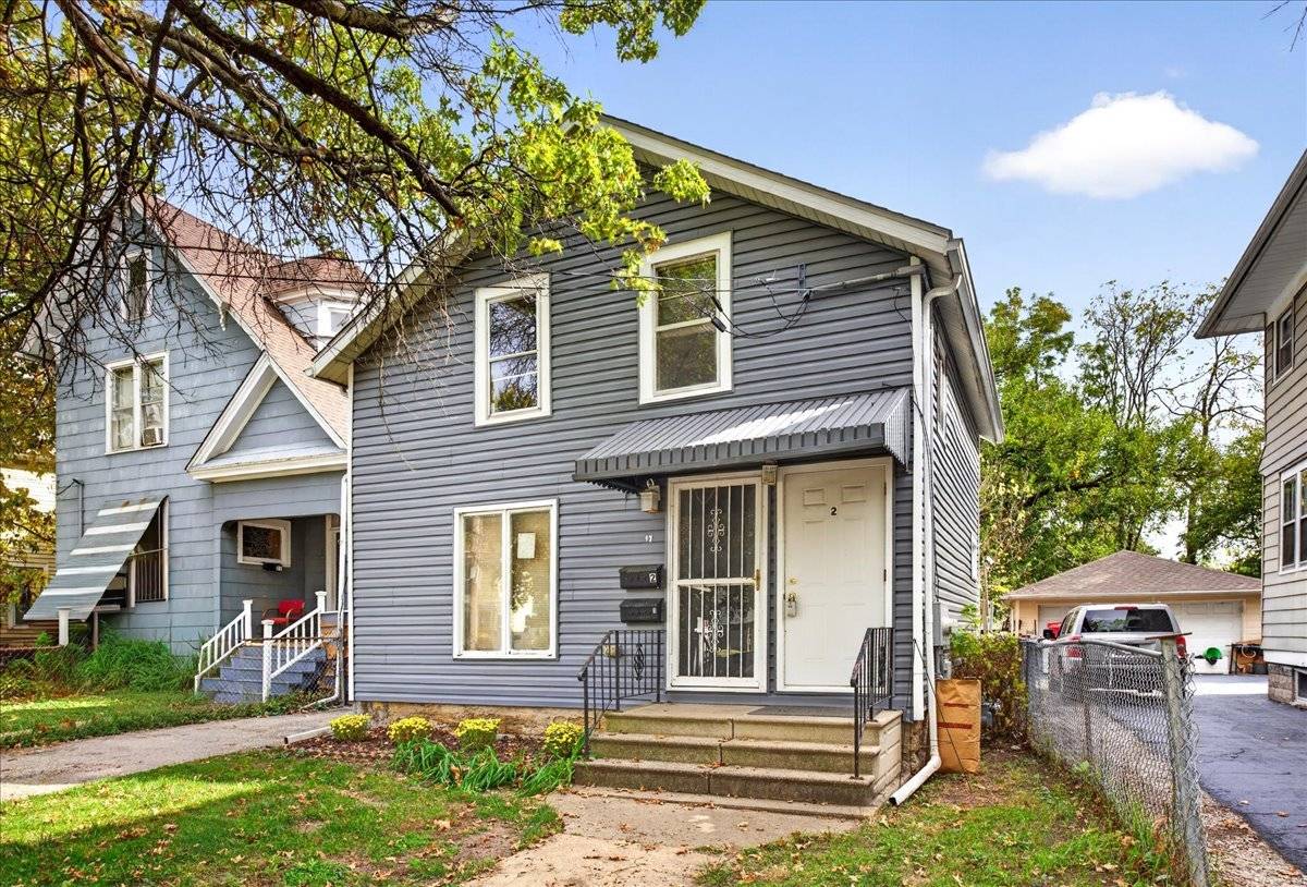 17 N Anderson ST, Aurora, IL 60505