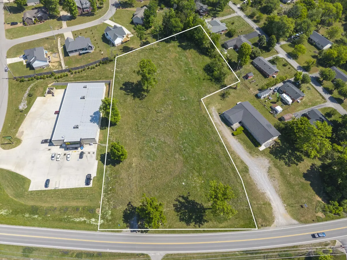 621 McMurry Blvd #E, Hartsville, TN 37074
