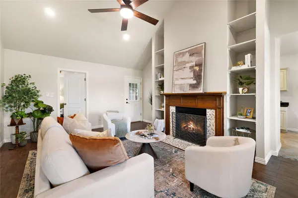 261 Briarwood DR, San Marcos, TX 78666
