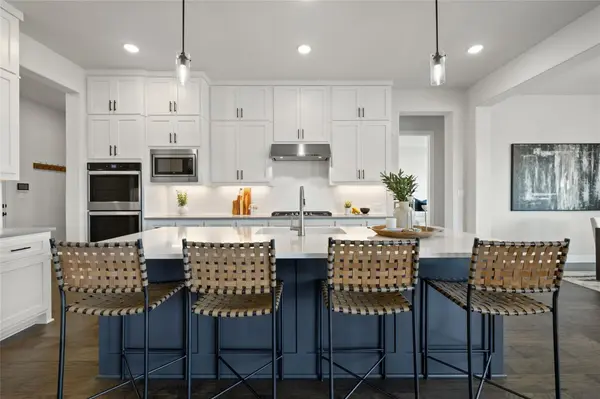 19302 Summit Glory TRL, Spicewood, TX 78669