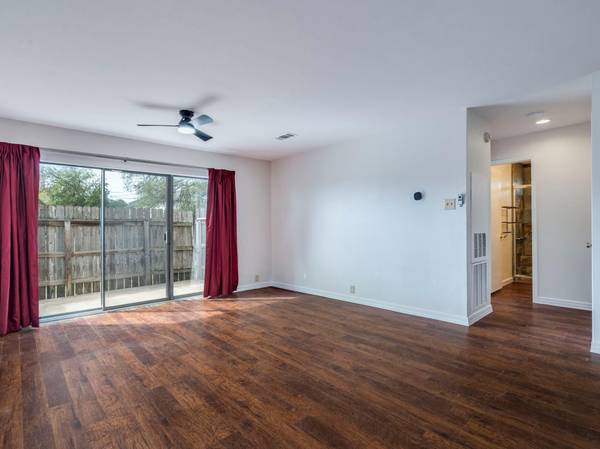 6810 Deatonhill DR #109, Austin, TX 78745