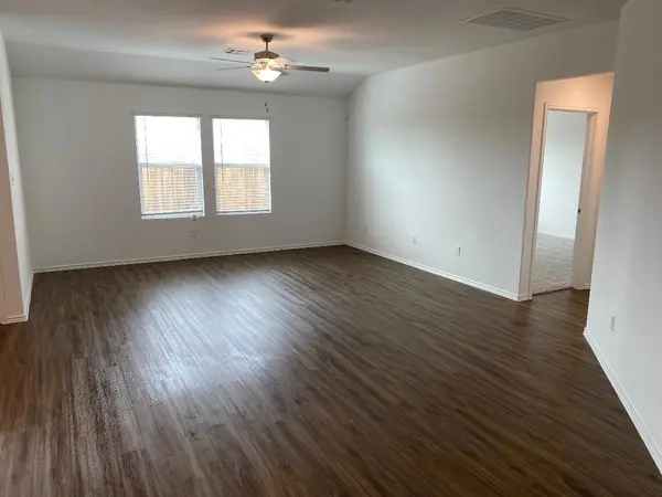 221 Chickasaw LN, Hutto, TX 78634
