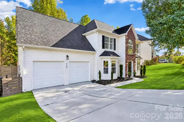 5102 Eagle Creek DR, Charlotte, NC 28269