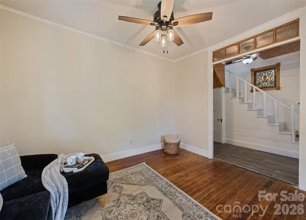 1955 Mockingbird LN, Sylva, NC 28779