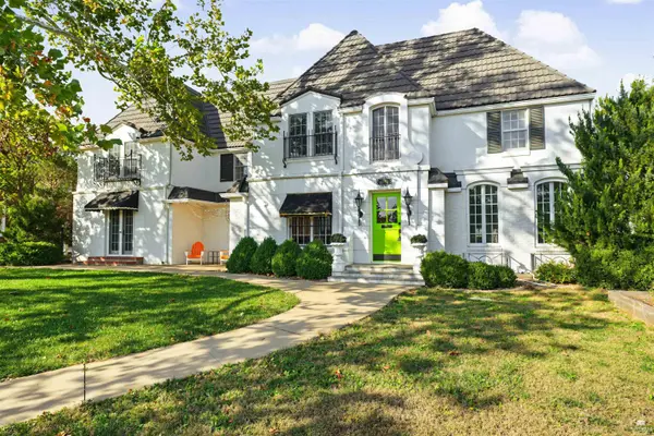 102 Overhill RD, Salina, KS 67401