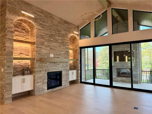 3440 W 133rd TER, Leawood, KS 66209