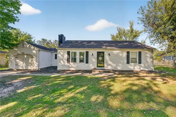 106 Dunns LN, Richmond, MO 64085