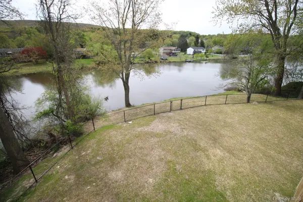 363 Lake Shore DR #101, Blooming Grove, NY 10950
