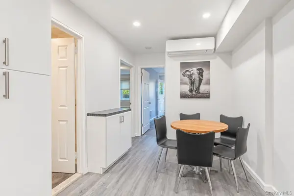 18-35 21st DR, Astoria, NY 11105