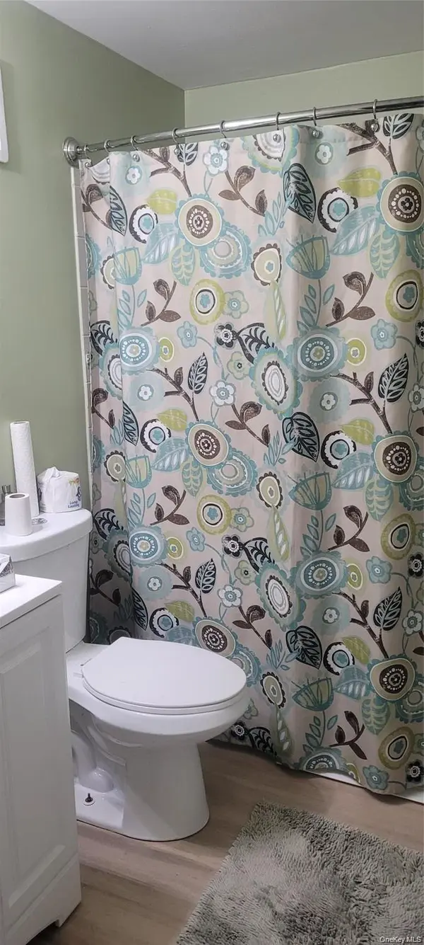 2 Williamsburg CT #C, Ridge, NY 11961