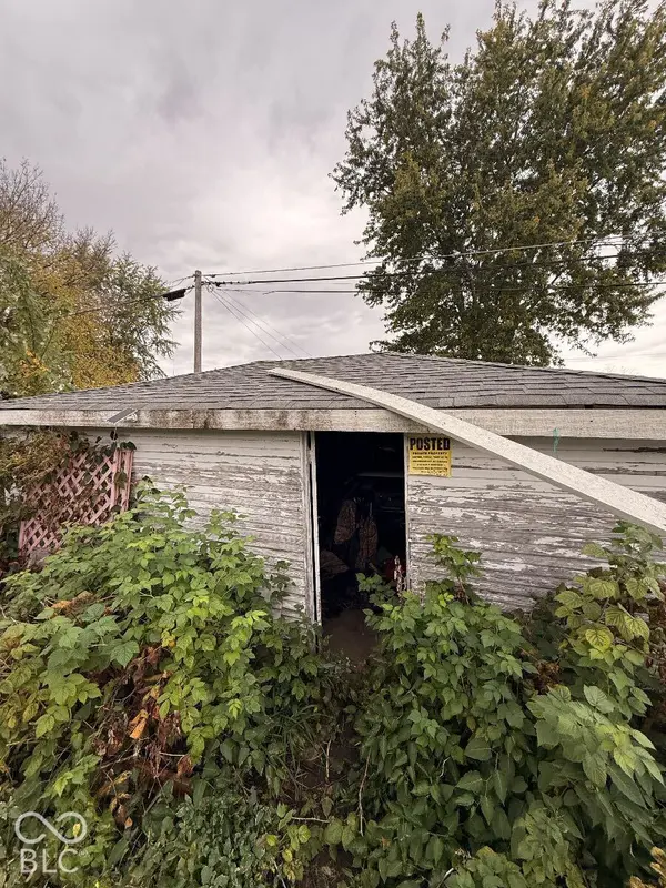 827 Meridian ST, Shelbyville, IN 46176