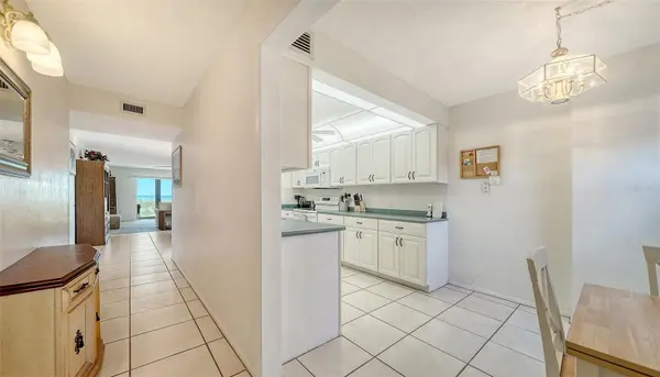 19 WHISPERING SANDS DR #106, Sarasota, FL 34242