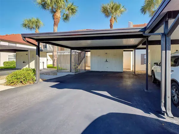 405 PINE HOLLOW CIR #405, Englewood, FL 34223