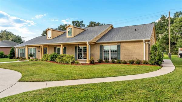 2050 LAKE ARIANA BLVD, Auburndale, FL 33823
