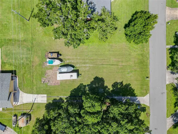 913 CRESTVIEW DR, Auburndale, FL 33823