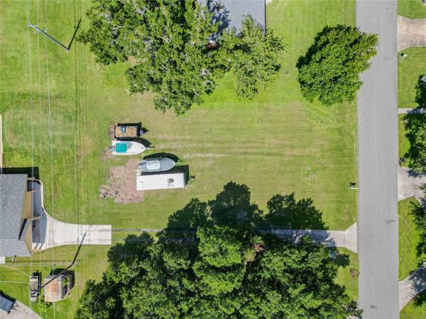 913 CRESTVIEW DR, Auburndale, FL 33823