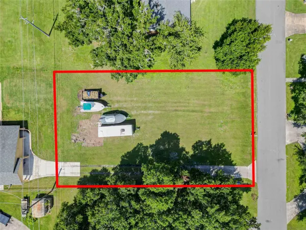 913 CRESTVIEW DR, Auburndale, FL 33823