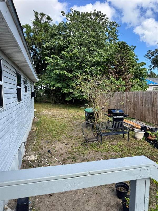 15 W 15TH ST, Apopka, FL 32703