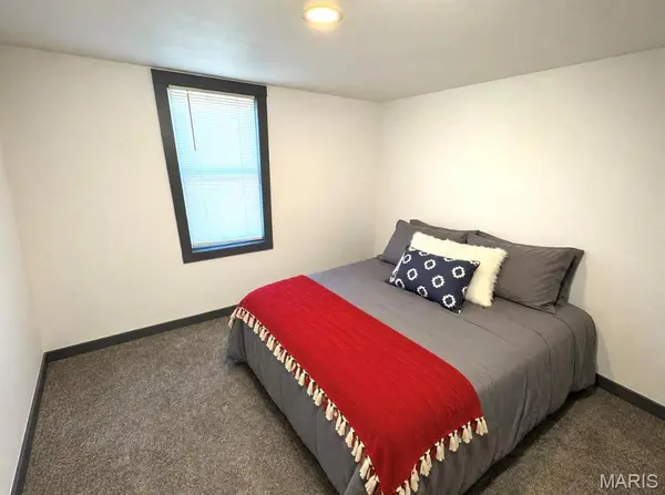 302 S 5th ST, La Grange, MO 63448