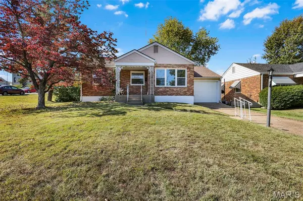7931 E Yorkshire DR, Affton, MO 63123