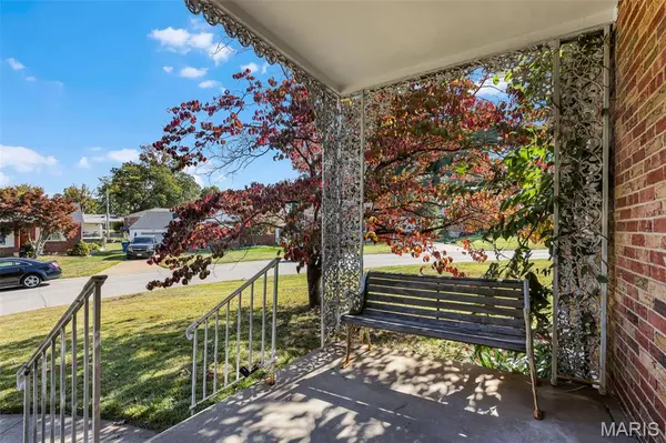 7931 E Yorkshire DR, Affton, MO 63123