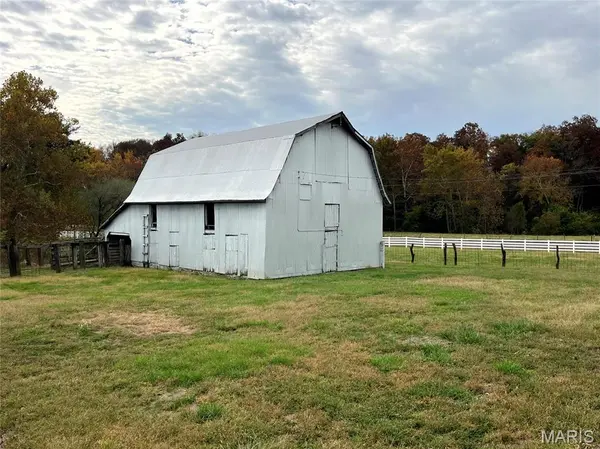 2758 Highway H, Silex, MO 63377