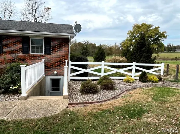 2758 Highway H, Silex, MO 63377