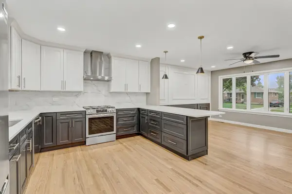 2333 Hawthorne AVE, Westchester, IL 60154