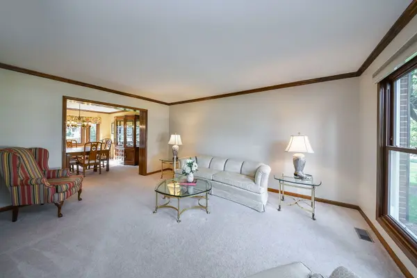 1824 Morgan CIR, Naperville, IL 60565
