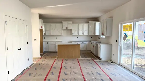 656 Sierra Pkwy, Waconia, MN 55387