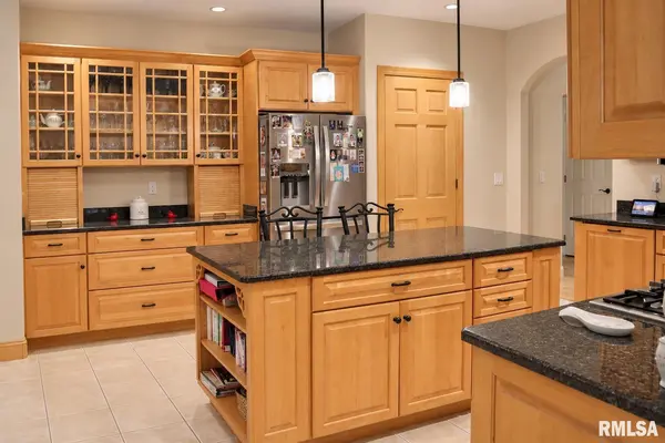 5402 W STONEBRIDGE CT, Peoria, IL 61615