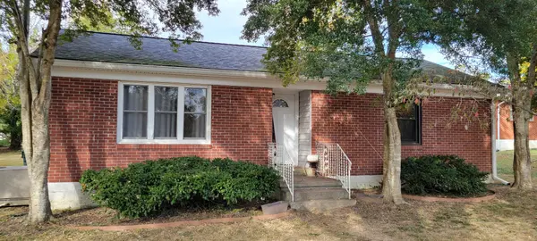 110 Old Pond Ln, Dickson, TN 37055