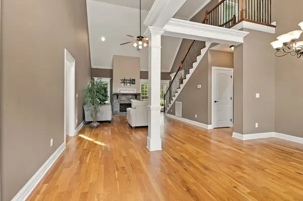 215 Bruce Dr, Manchester, TN 37355
